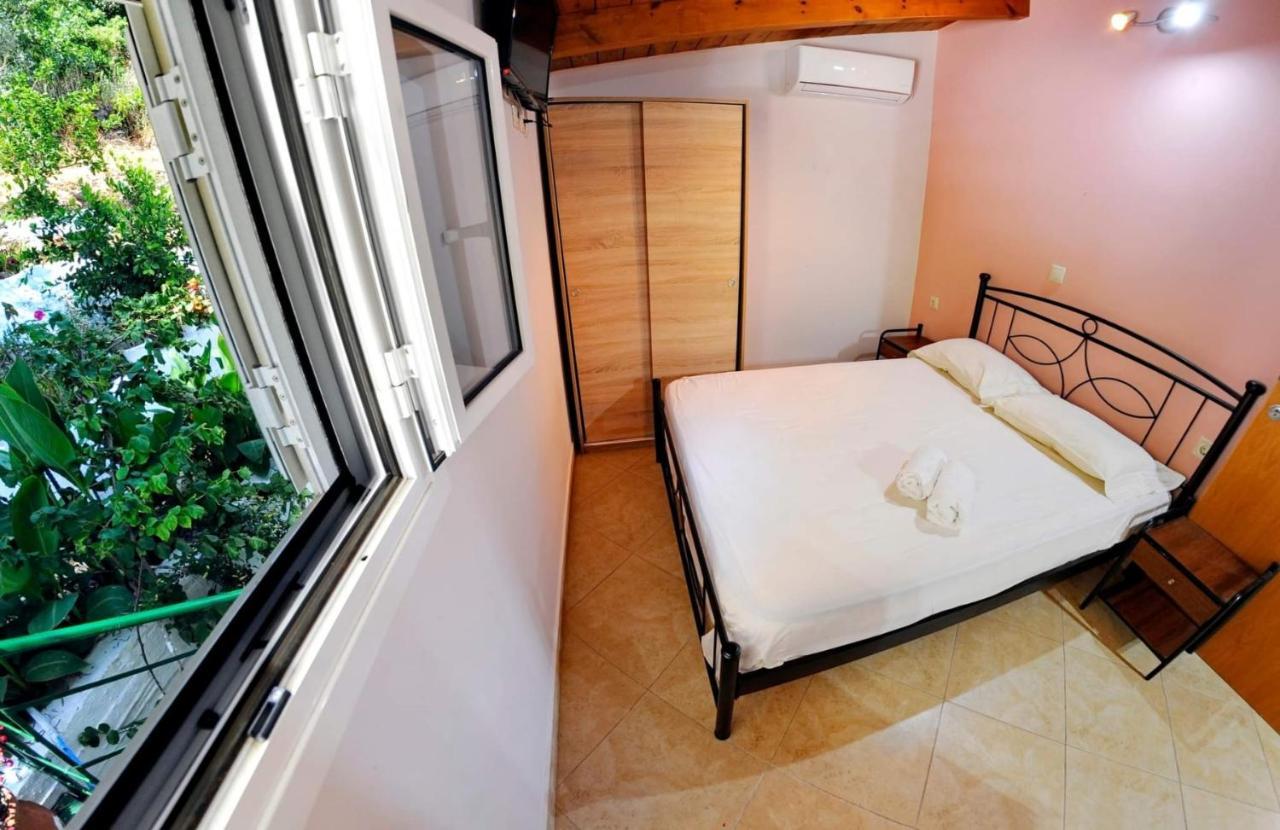 Irene Home Vlikhon Exterior photo